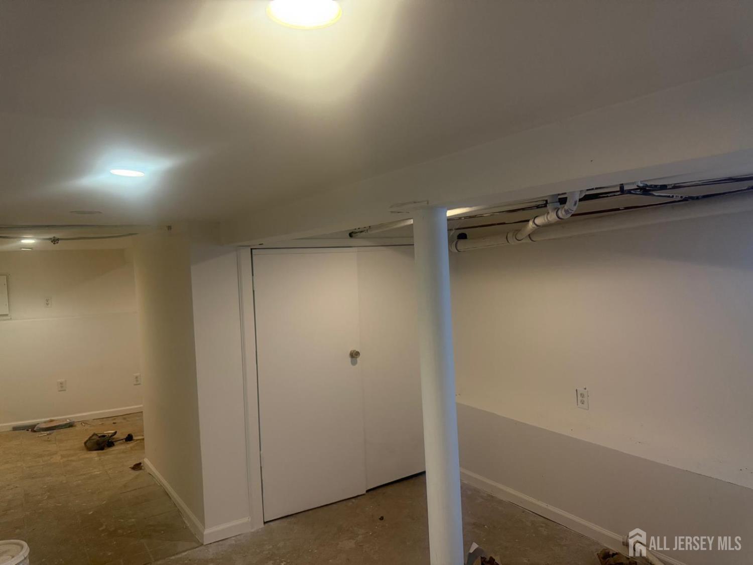 64 Fiat Avenue Iselin, NJ 08830 - Photo 14 of 25