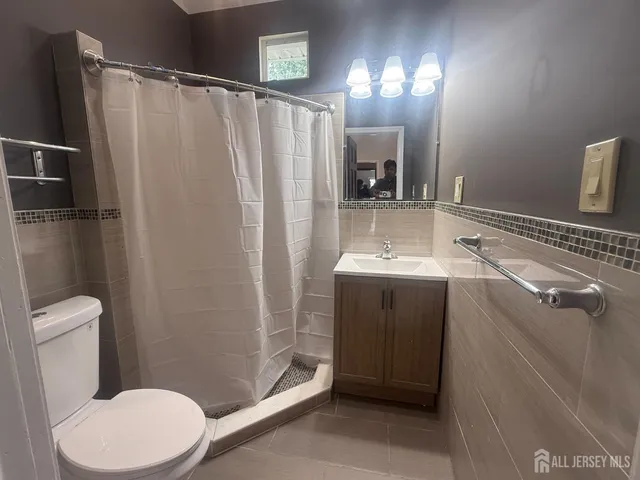 $3,800 | 64 Fiat Avenue, Iselin, NJ 08830