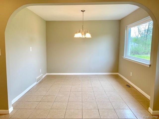 28455 Sumpter Road New Boston, MI 48164 - Photo 12 of 34 IMG_3904.jpg