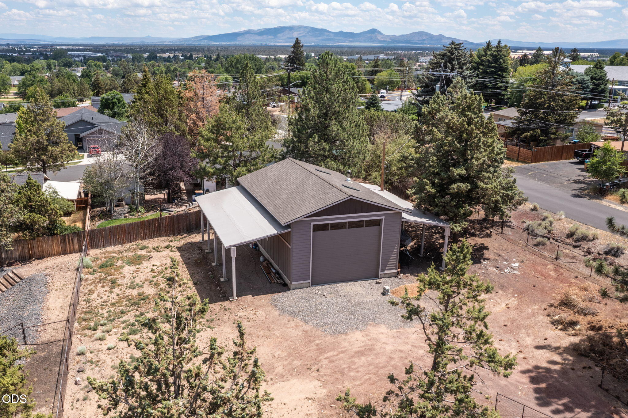 2850 Southwest 33rd Street Redmond, OR 97756 - Photo 2 of 33
