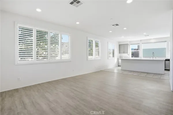 $689,000 | 811 North Dalton Avenue, Unit 105, Azusa, CA 91702