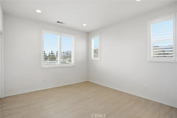 $689,000 | 811 North Dalton Avenue, Unit 105, Azusa, CA 91702