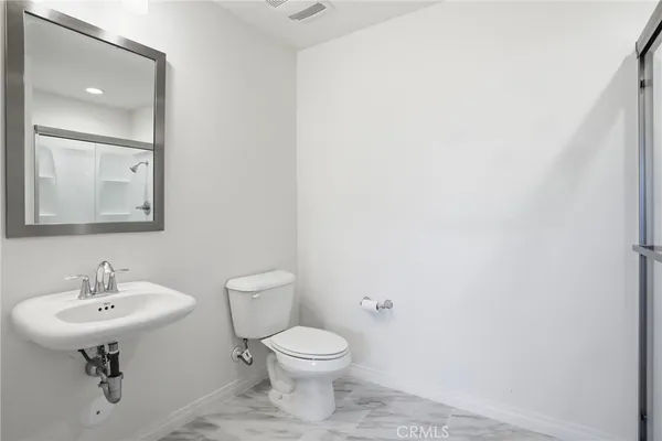 $689,000 | 811 North Dalton Avenue, Unit 105, Azusa, CA 91702