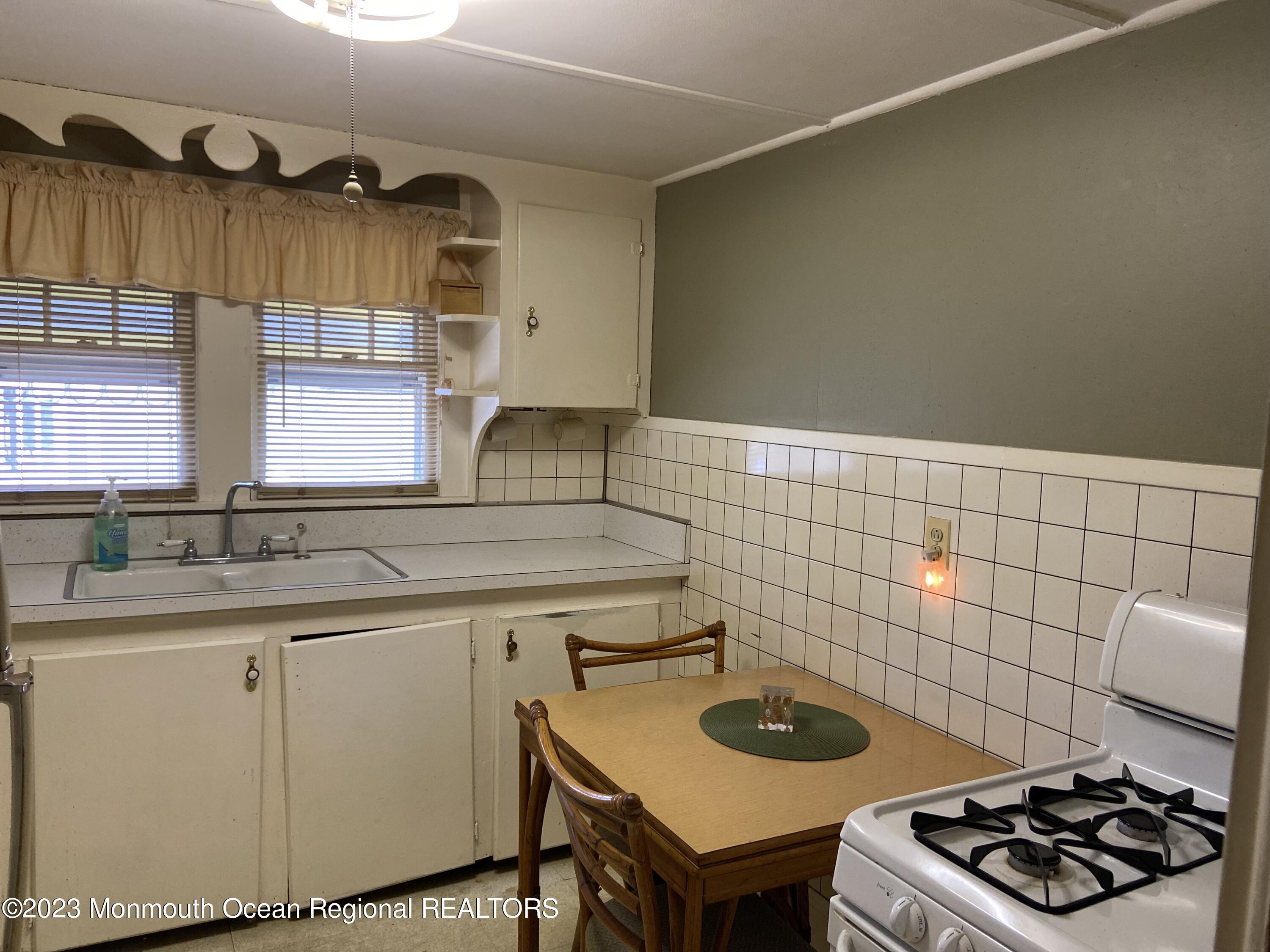 3 Ebb Tide Drive Brick, NJ 08723 - Photo 17 of 34 IMG_8896