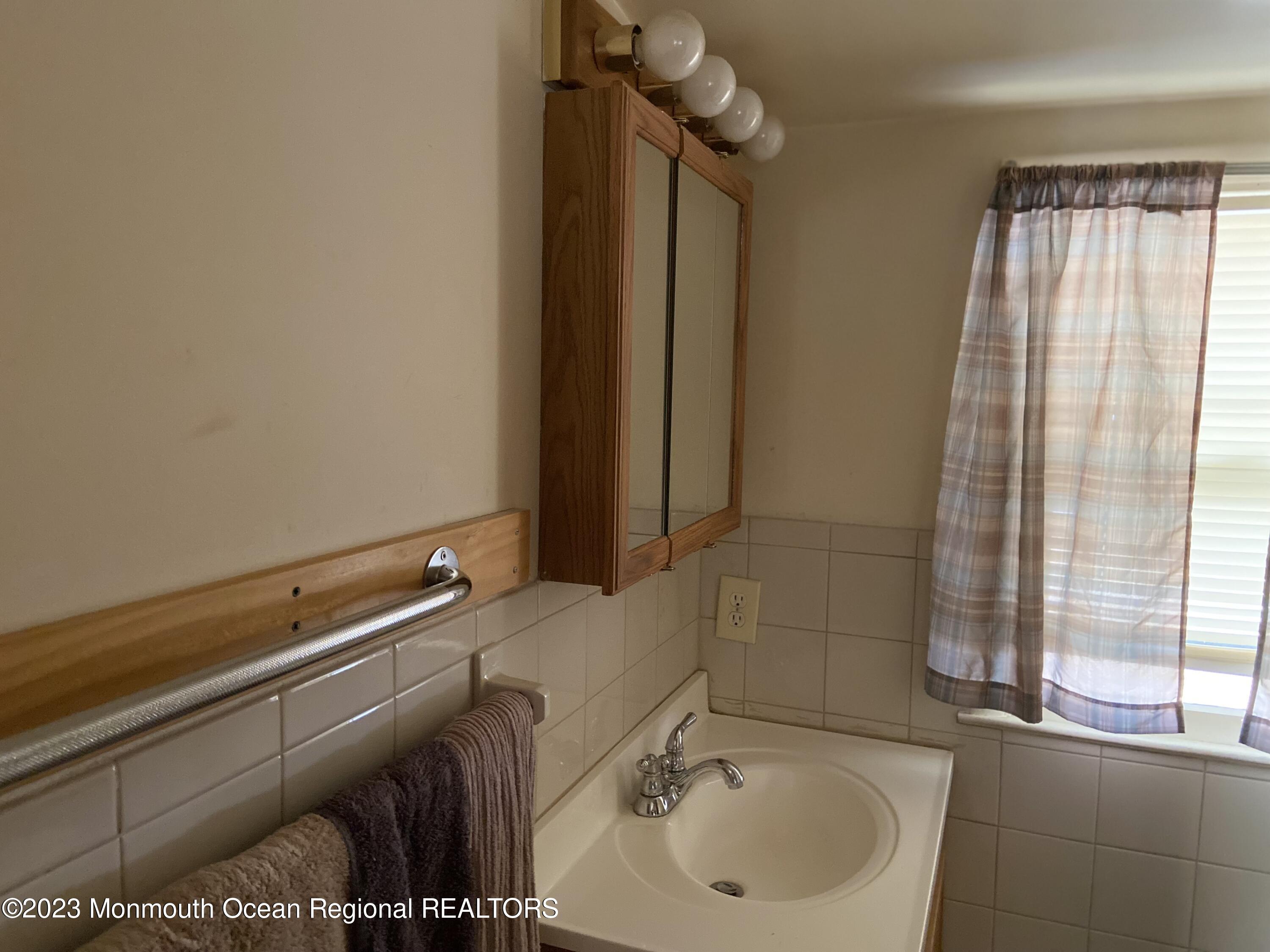 3 Ebb Tide Drive Brick, NJ 08723 - Photo 22 of 34 IMG_8894