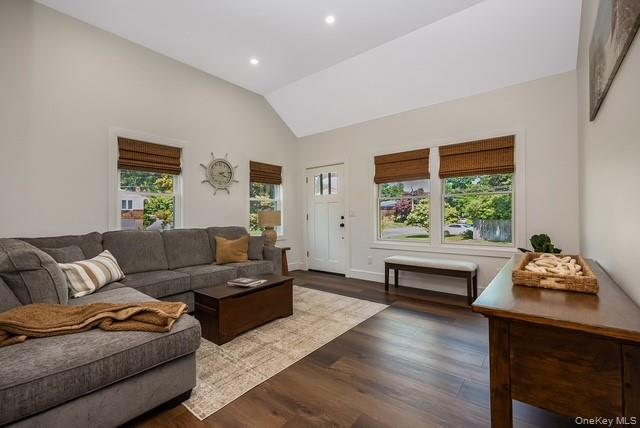 2 Cherry Road Bayville, NY 11709 - Photo 5 of 25