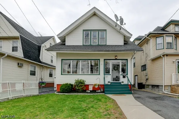 $525,000 | 157 Berwyn Street, Roselle Park, NJ 07204