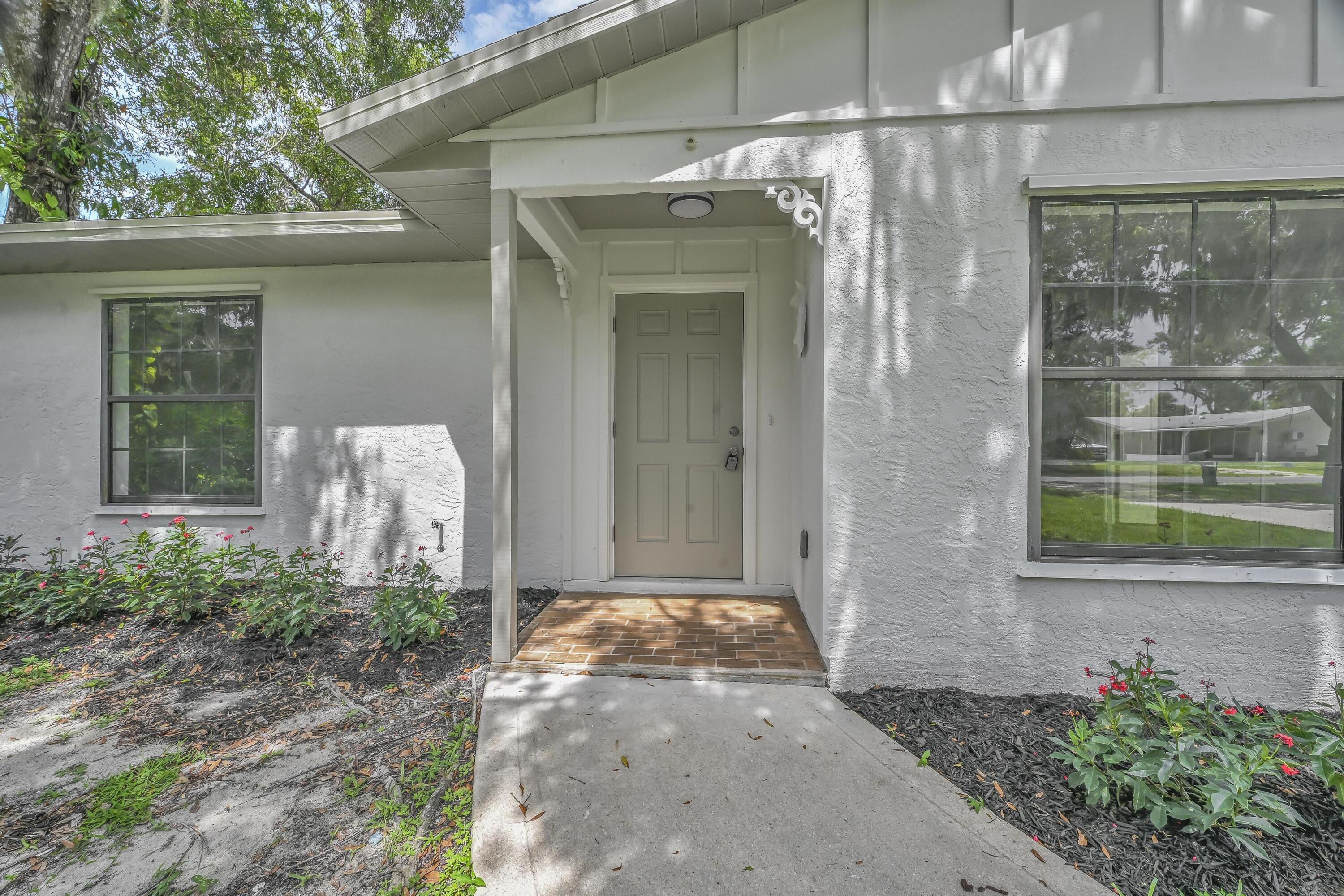 6318 Lenape Street Fort Pierce, FL 34982 - Photo 5 of 38 Z63_3677