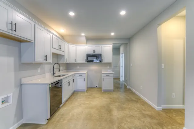 $1,750 | 650 Ayers Street, Memphis, TN 38107