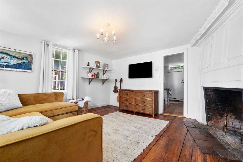 1 Evans Place Amesbury, MA 01913 - Photo 11 of 42