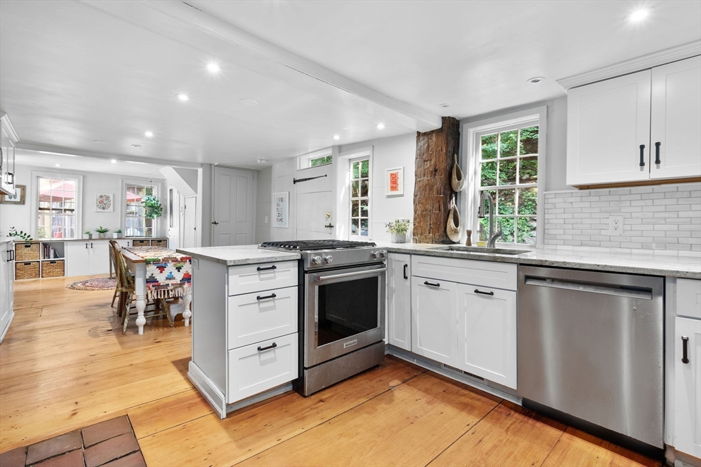 1 Evans Place Amesbury, MA 01913 - Photo 9 of 42