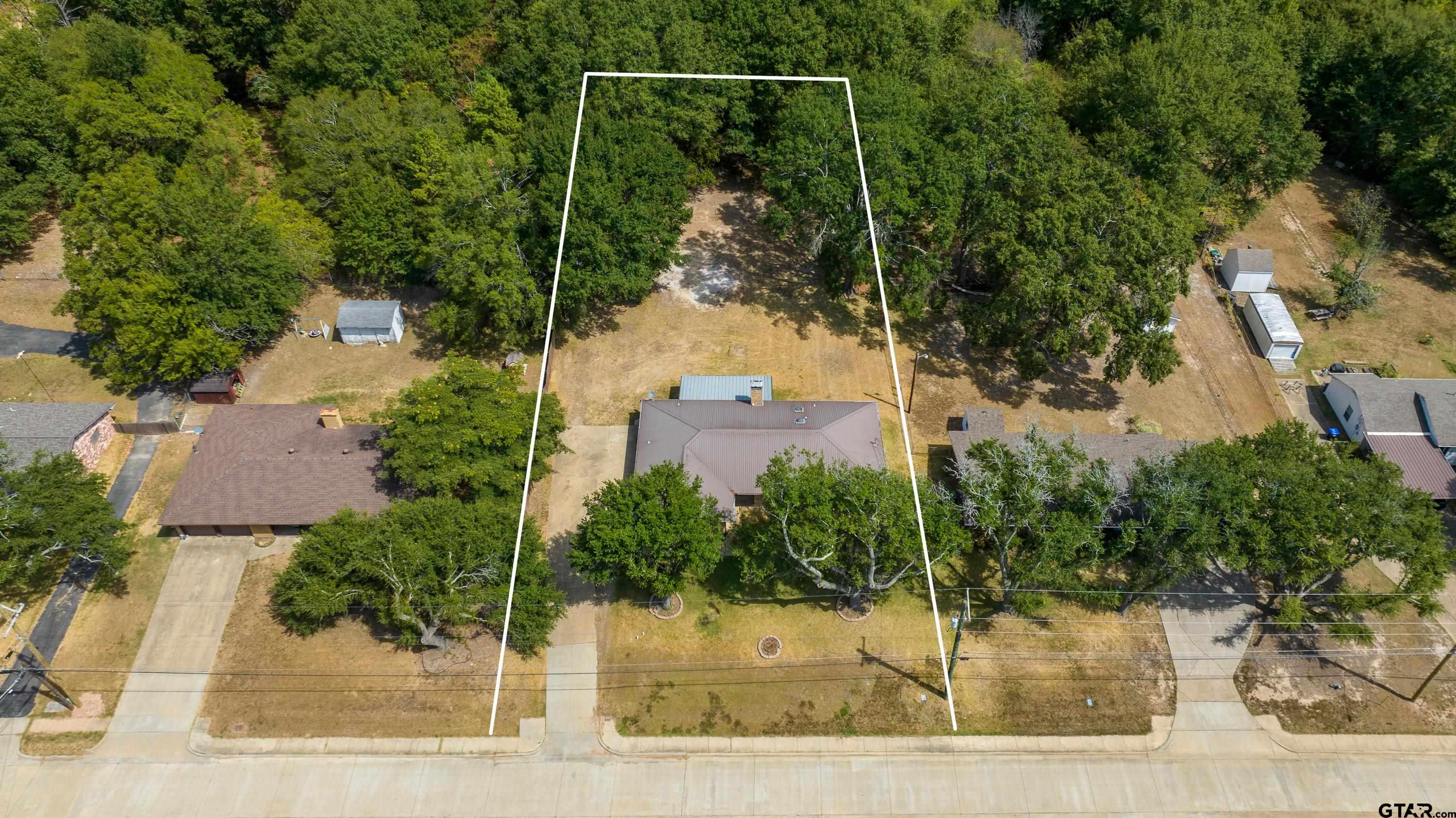 202 Fenton Road Longview, TX 75604 - Photo 4 of 34 Gallery Image 4