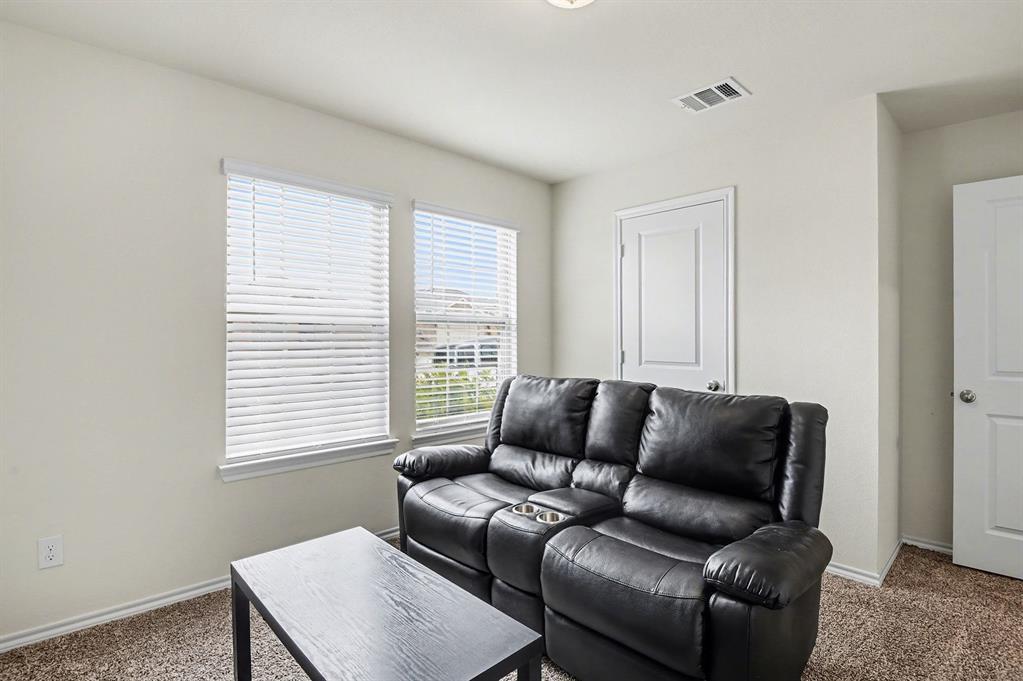 216 Samuel Street Denton, TX 76207 - Photo 13 of 32