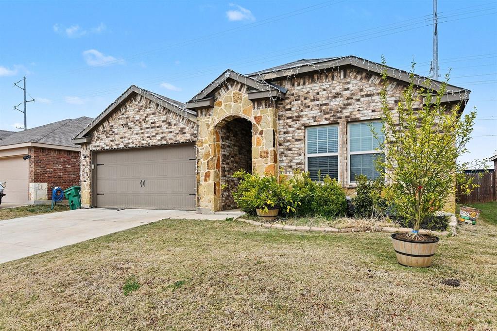 216 Samuel Street Denton, TX 76207 - Photo 2 of 32
