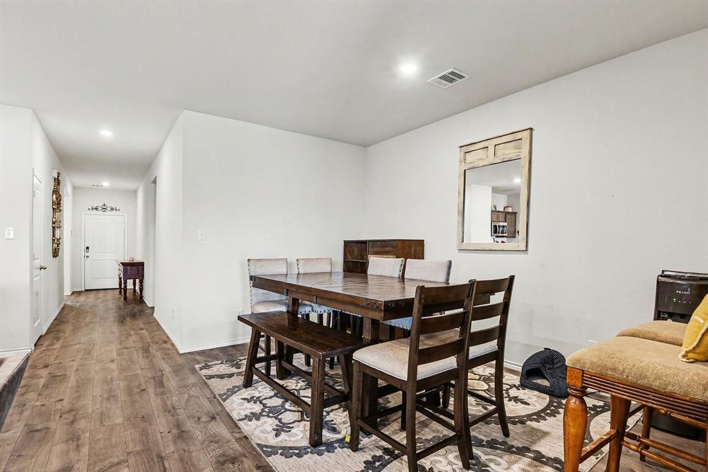 216 Samuel Street Denton, TX 76207 - Photo 8 of 32