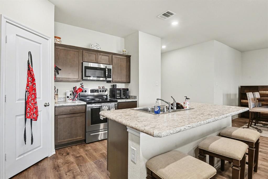 216 Samuel Street Denton, TX 76207 - Photo 10 of 32