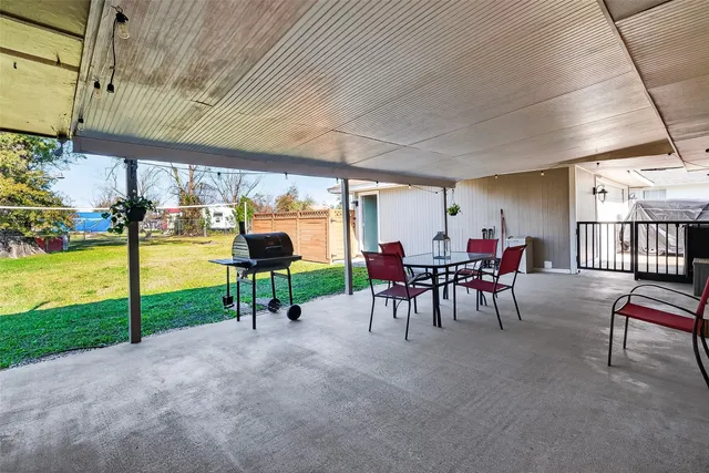 $1,700 | 16415 1st Street, Channelview, TX 77530