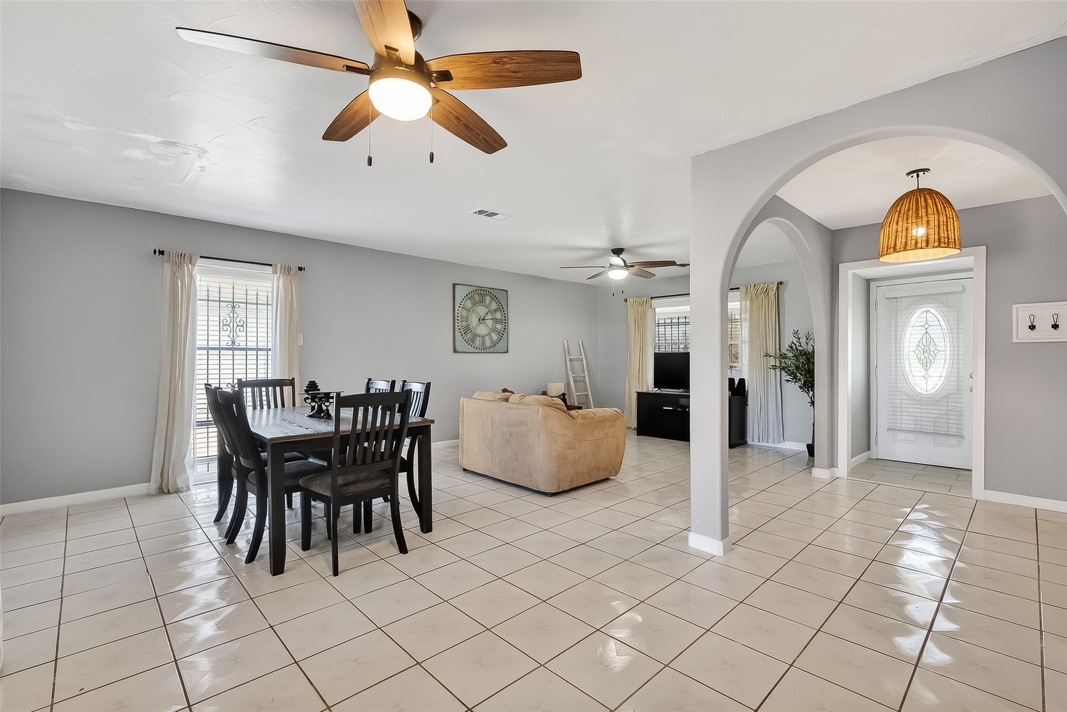 16415 1st Street Channelview, TX 77530 - Photo 7 of 28 a dining room with furniture and window