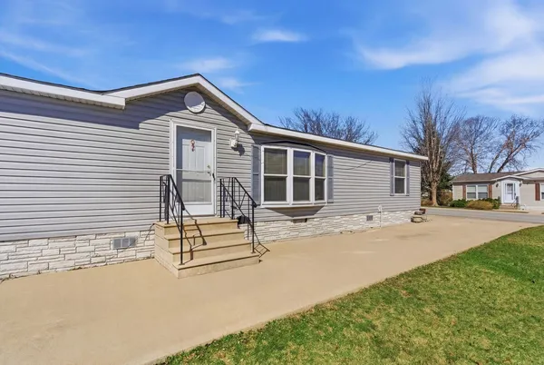 $90,000 | 2295 Iris Avenue, Belvidere, IL 61008