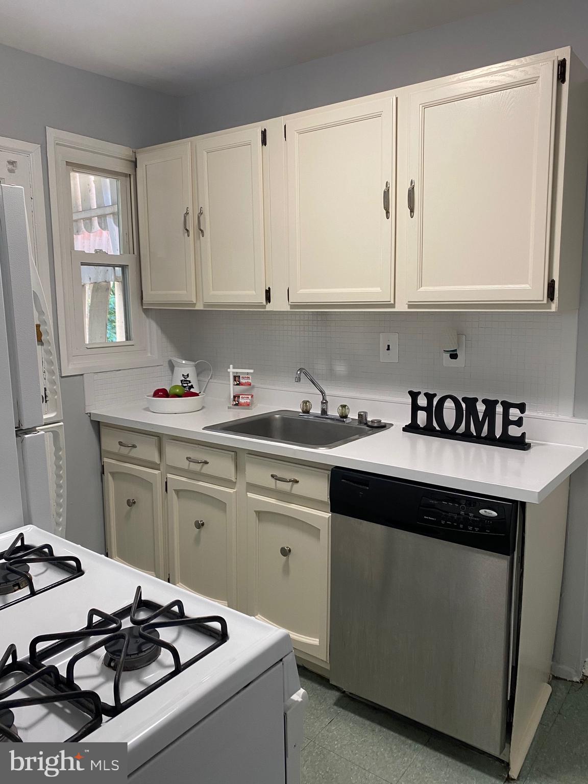 3504 Floral Street Silver Spring, MD 20902 - Photo 5 of 20 Gallery Image 5