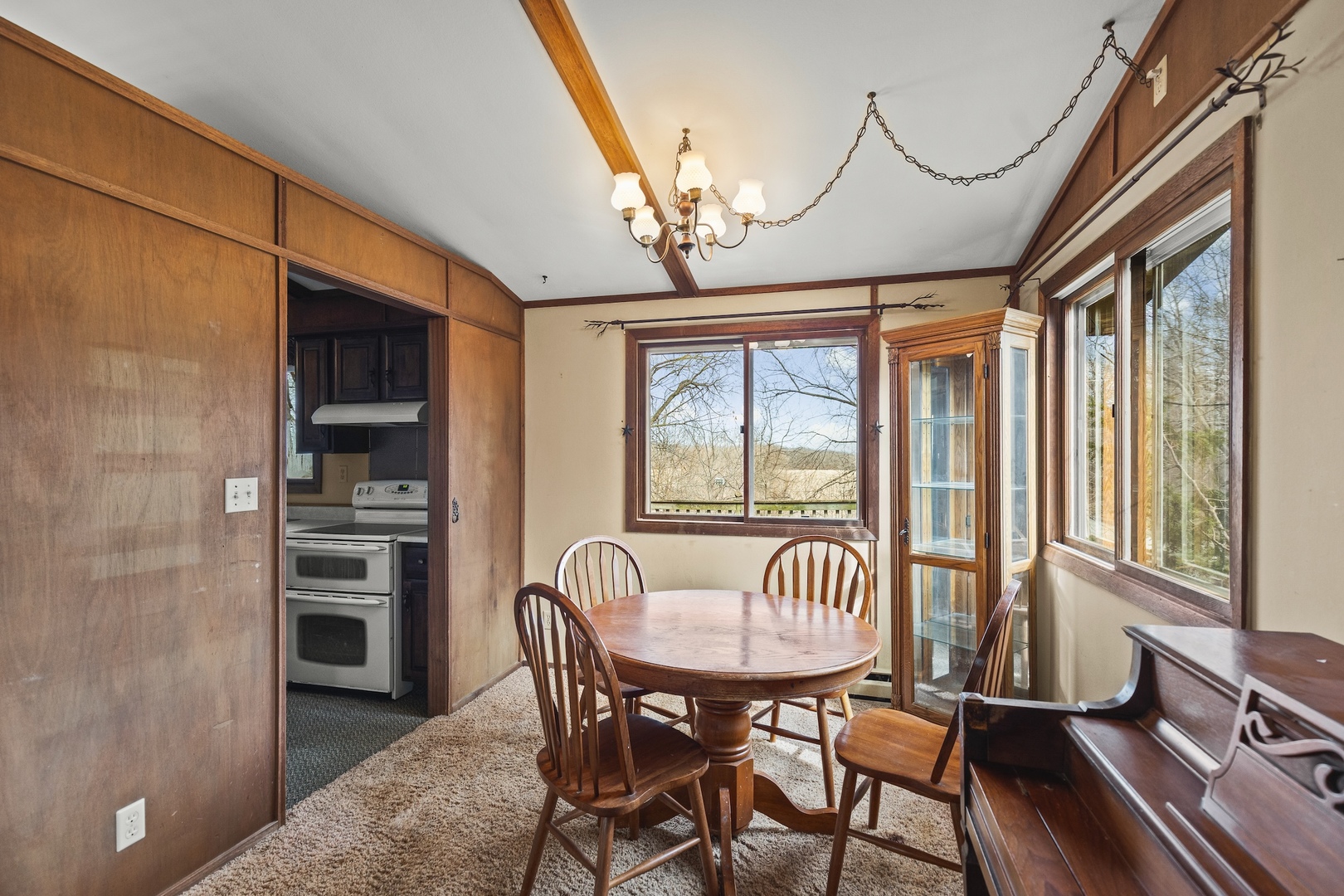 6867 North Eggert Road Rock City, IL 61070 - Photo 6 of 16 a dining room with furniture and window