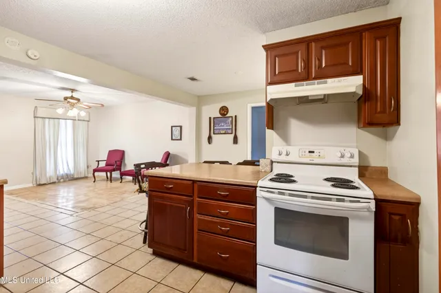 $115,000 | 1717 Cherokee Drive, Pascagoula, MS 39581