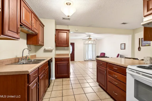 $115,000 | 1717 Cherokee Drive, Pascagoula, MS 39581