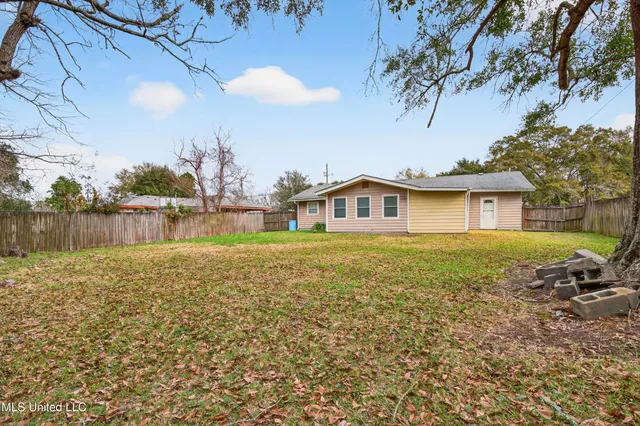 $115,000 | 1717 Cherokee Drive, Pascagoula, MS 39581