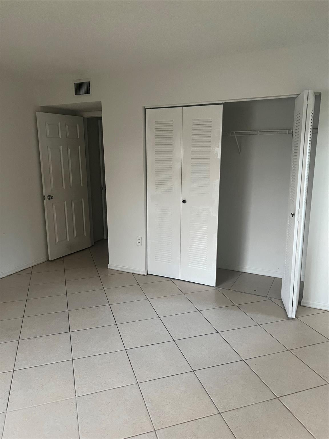 5031 Wiles Road, Unit 202 Pompano Beach, FL 33073 - Photo 15 of 19 Photo 15