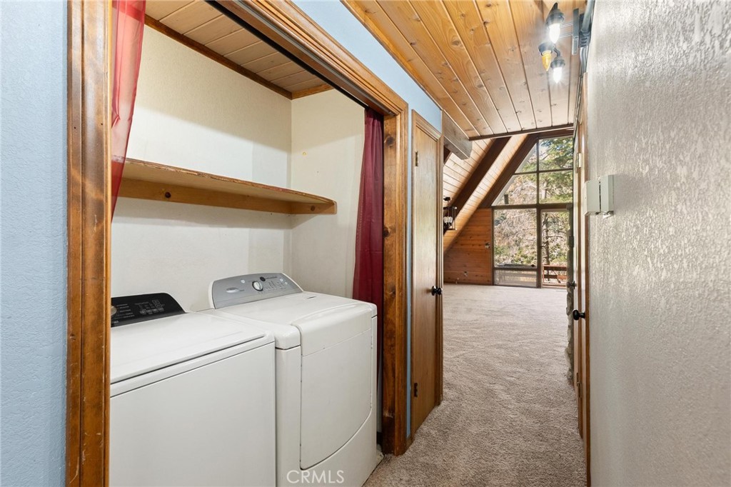 6069 Maple Avenue Angelus Oaks, CA 92305 - Photo 23 of 51 a utility room with dryer and washer