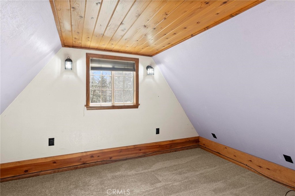 6069 Maple Avenue Angelus Oaks, CA 92305 - Photo 38 of 51 a view of an empty room