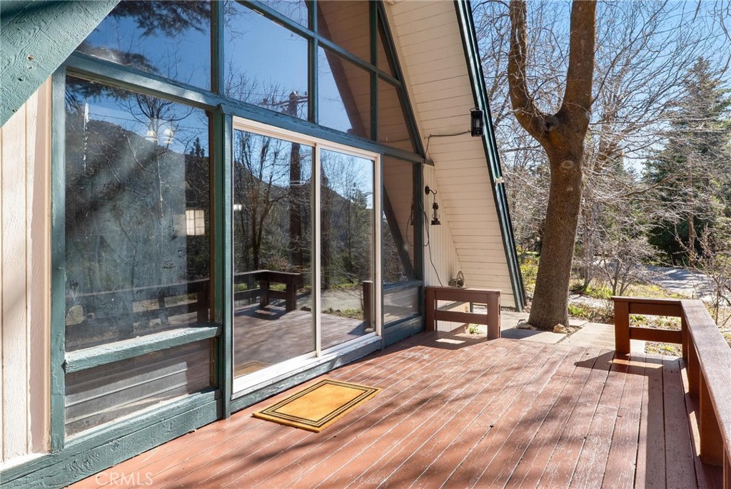 6069 Maple Avenue Angelus Oaks, CA 92305 - Photo 7 of 51 a view of a patio with a backyard