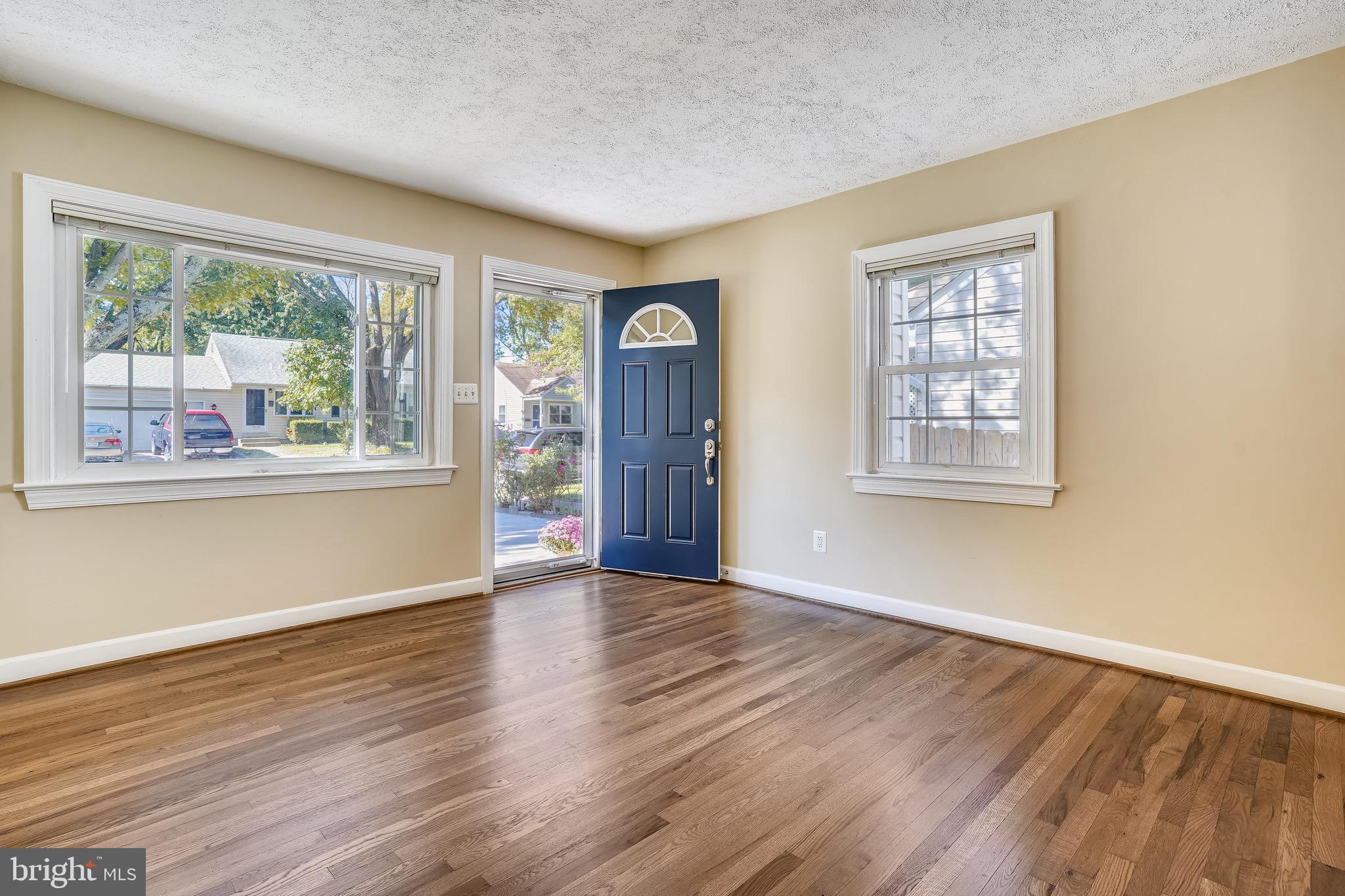 4029 Walters Court Fairfax, VA 22030 - Photo 3 of 29 Living Room with Picture Window