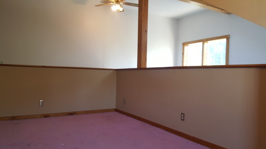 191 City Depot Road, Unit B Charlton, MA 01507 - Photo 9 of 12 an empty room with a window