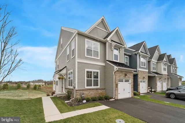 $679,000 | 25 Copper Court, Royersford, PA 19468