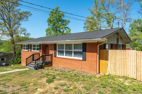 $337,000 | 1405 Brentwood Drive, Greeneville, TN 37743