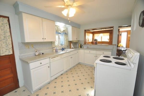 27 Hollis Road Lynn, MA 01904 - Photo 9 of 28 Gallery Image 9