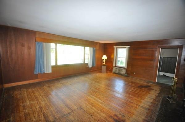 27 Hollis Road Lynn, MA 01904 - Photo 10 of 28 Gallery Image 10