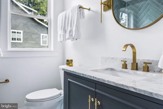 $1,400,000 | 2705 Mosby Street, Alexandria, VA 22305