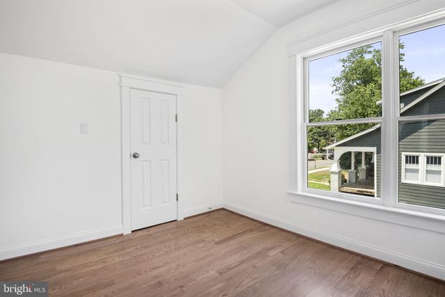 $1,400,000 | 2705 Mosby Street, Alexandria, VA 22305