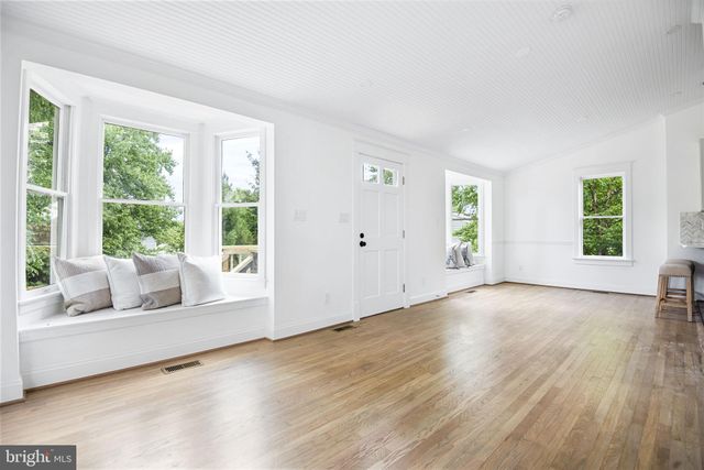 $1,400,000 | 2705 Mosby Street, Alexandria, VA 22305