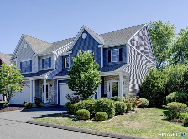 $449,900 | 32 Bridlewood, Unit 32, Vernon, CT 06066