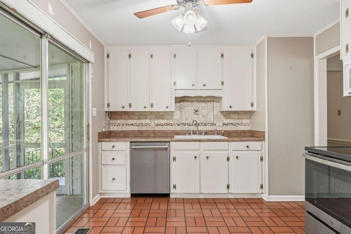 1733 Cedarwood Road Milledgeville, GA 31061 - Photo 13 of 34