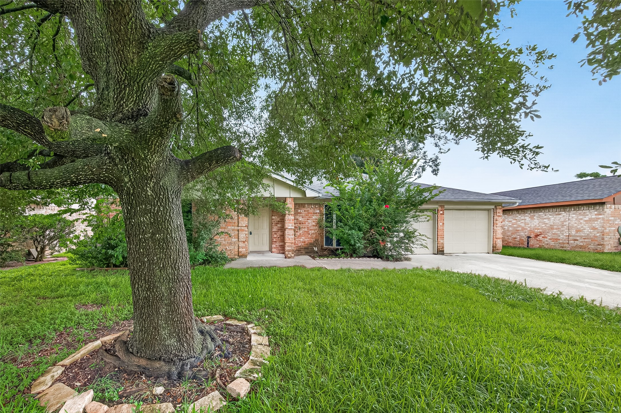 7214 Addicks Clodine Road Houston, TX 77083 - Photo 2 of 40