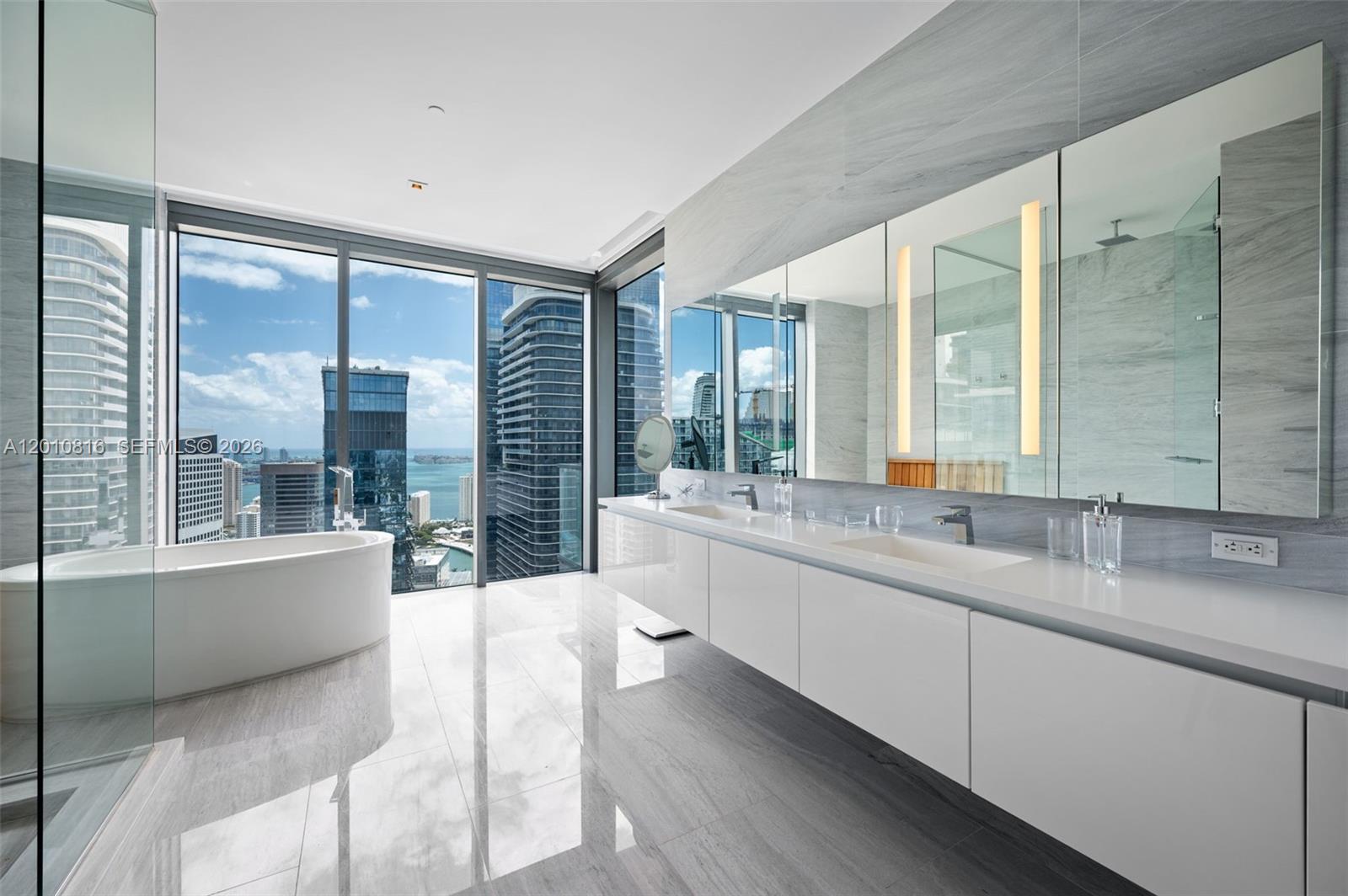 88 Southwest 7th Street, Unit PH4301 Miami, FL 33130 - Photo 15 of 47
