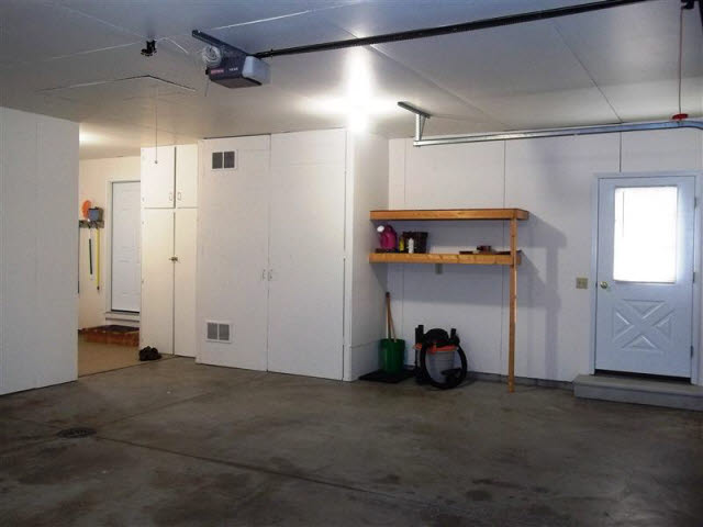 3871 South Orr Road Saginaw, MI 48609 - Photo 14 of 16 20101315-13.JPG