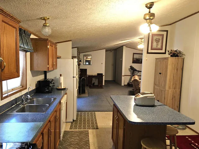 $210,000 | 9564 West 100 South, Winamac, IN 46996