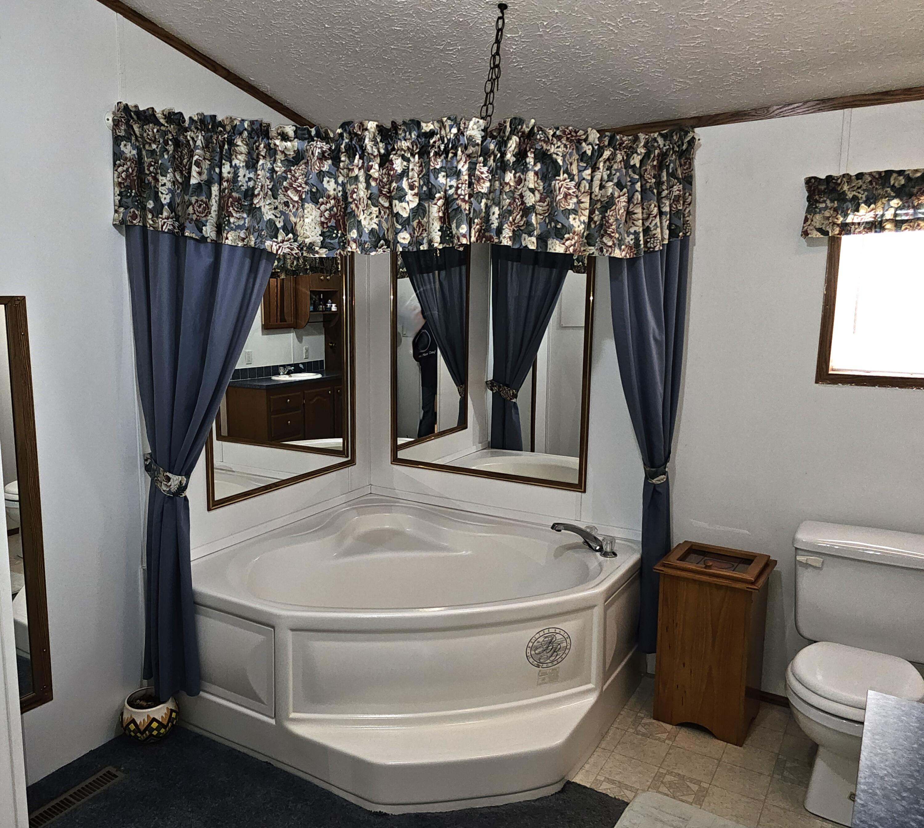 9564 West 100 South Winamac, IN 46996 - Photo 20 of 42 3000x2686