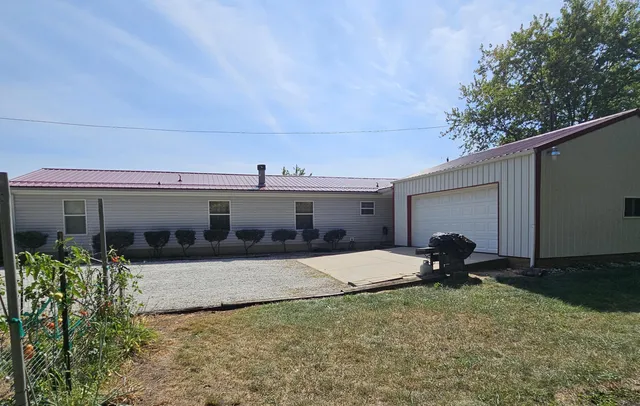$210,000 | 9564 West 100 South, Winamac, IN 46996