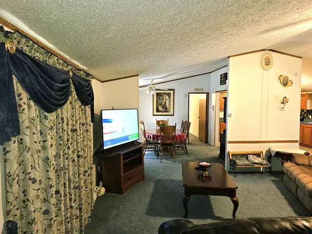 $210,000 | 9564 West 100 South, Winamac, IN 46996